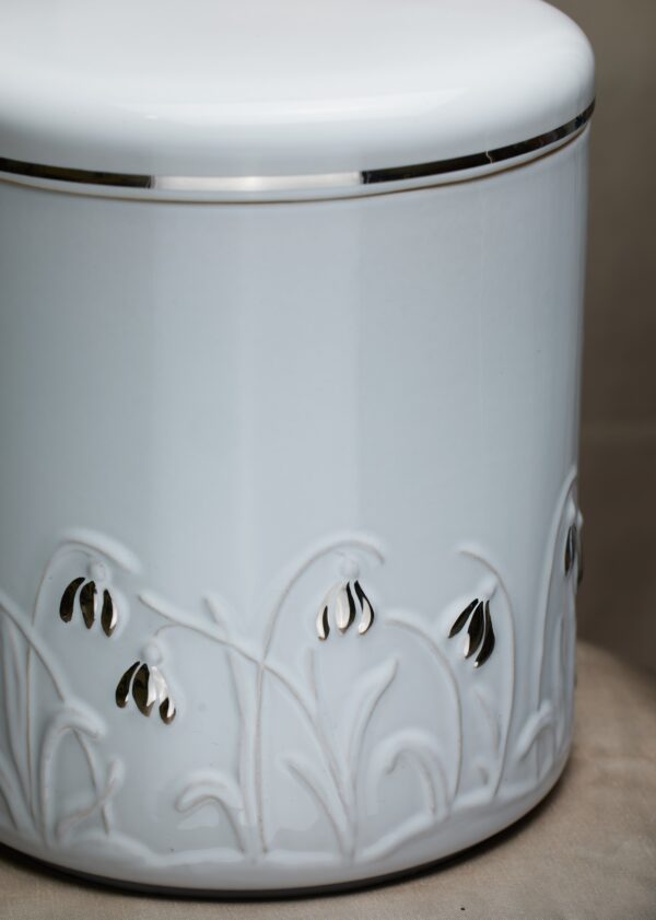 urn, spiritueel, verbinding, thuis, huisdieren, uniek, productie, fabricage, wit, goud, bloemen, rust, hiernamaals, keramiek, 